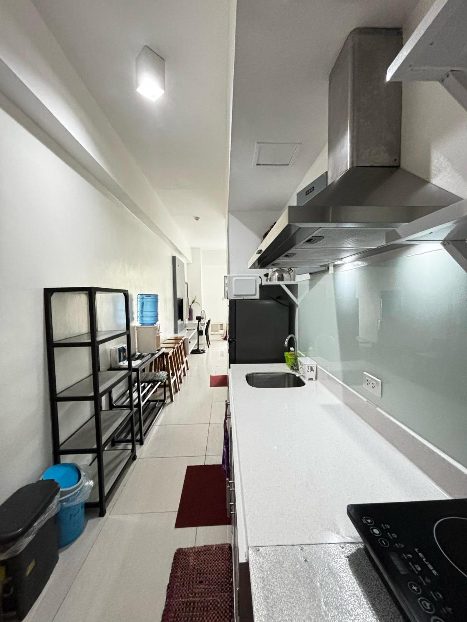 Beach Condos At Pico De Loro Cove - Wi-Fi & Netflix, 42-50"Tvs With Cignal Cable, Uratex Beds & Pillows, Equipped Kitchen, Balcony, Parking - Guest Registration Fee Is Not Included ناسوجبو المظهر الخارجي الصورة