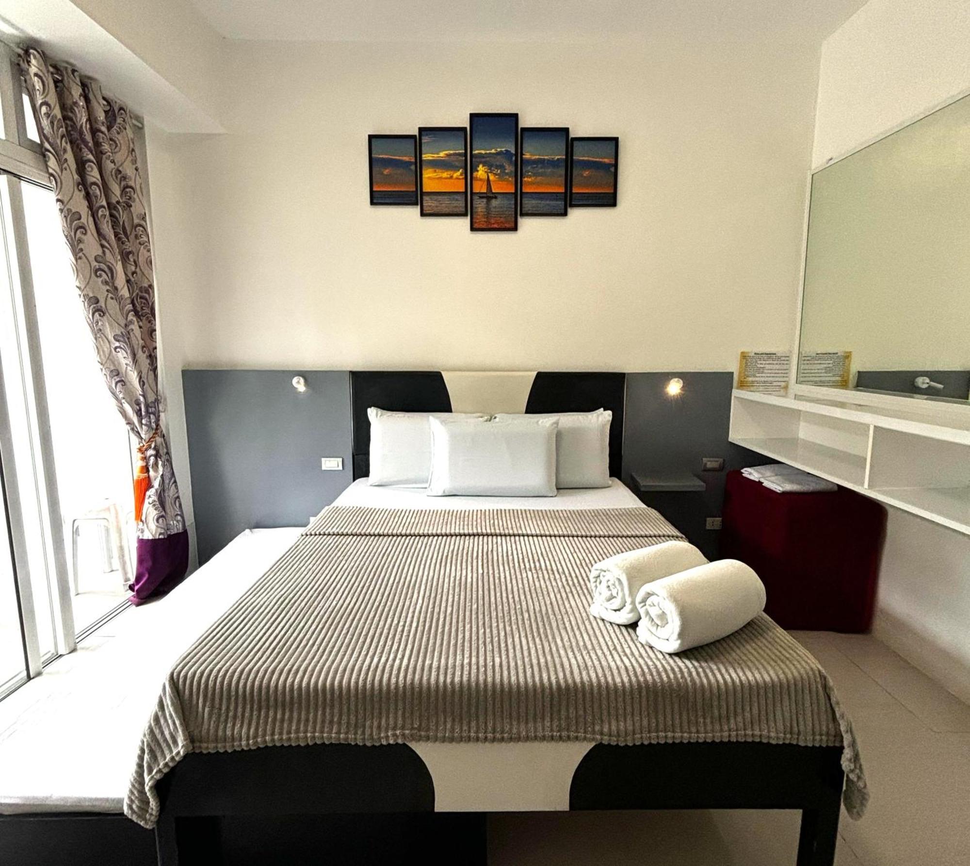 Beach Condos At Pico De Loro Cove - Wi-Fi & Netflix, 42-50"Tvs With Cignal Cable, Uratex Beds & Pillows, Equipped Kitchen, Balcony, Parking - Guest Registration Fee Is Not Included ناسوجبو المظهر الخارجي الصورة